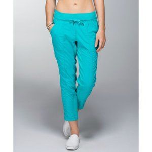 Lululemon Street To Studio Pant in Blue Tropics